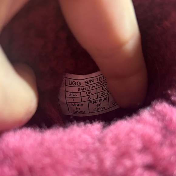 UGG Fuchsia Star Kids Boots - Picture 7 of 8